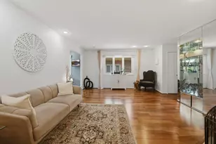 660 Ballantrae Dr, Northbrook, IL 60062 - Photo 15