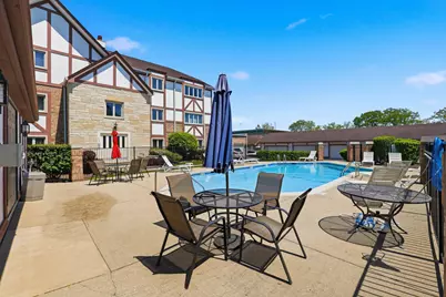 660 Ballantrae Drive #B, Northbrook, IL 60062 - Photo 27