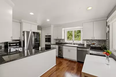 660 Ballantrae Drive #B, Northbrook, IL 60062 - Photo 5