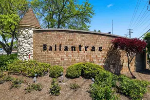 660 Ballantrae Dr, Northbrook, IL 60062 - Photo 1
