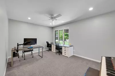 1245 Biscayne Drive, Elk Grove Village, IL 60007 - Photo 17