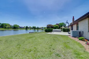 1245 Biscayne Dr, Elk Grove Village, IL 60007 - Photo 39