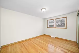 16049 Minerva Ave, South Holland, IL 60473 - Photo 13