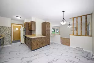 16049 Minerva Ave, South Holland, IL 60473 - Photo 7