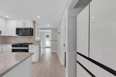 5505 N Nagle Avenue, Chicago, IL 60630 - Photo 9