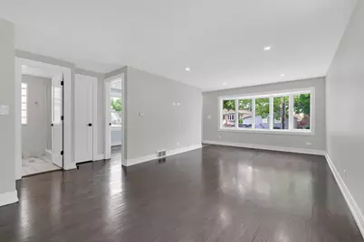 5505 N Nagle Avenue, Chicago, IL 60630 - Photo 3