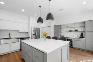 2650 N Southport Ave, Chicago, IL 60614 - Photo 3