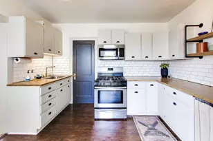 2345 W Glenlake Ave, Chicago, IL 60659 - Photo 9