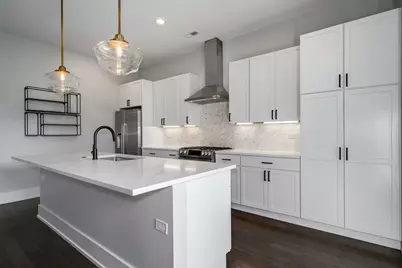 3016 W Belmont Avenue #2N, Chicago, IL 60618 - Photo 9