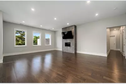 3016 W Belmont Avenue #2N, Chicago, IL 60618 - Photo 3