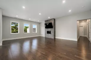 3016 W Belmont Ave, Chicago, IL 60618 - Photo 3