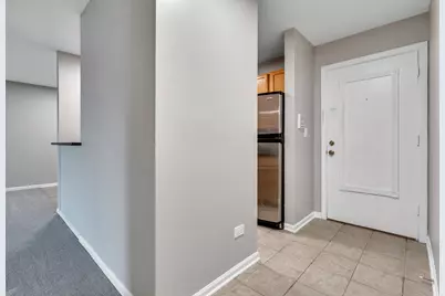 1919 Prairie Square #32, Schaumburg, IL 60173 - Photo 5
