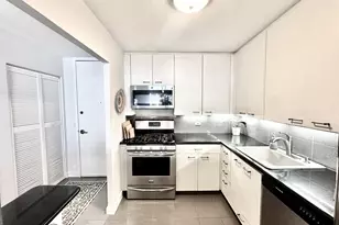 1960 N Lincoln Park W, Chicago, IL 60614 - Photo 7