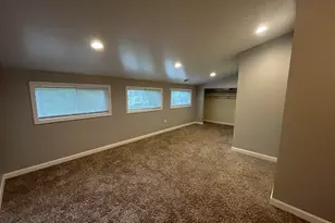 205 S Jackson St, Gardner, IL 60424 - Photo 17