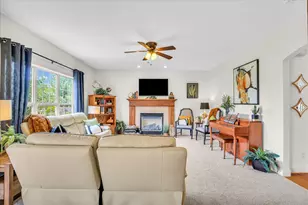 1211 Fieldstone Dr, Savoy, IL 61874 - Photo 9