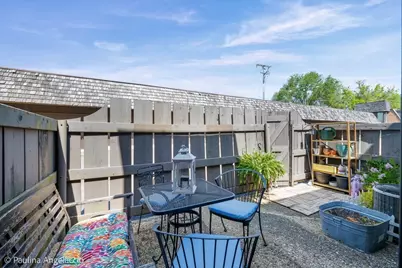 586 W Russell Street, Barrington, IL 60010 - Photo 17
