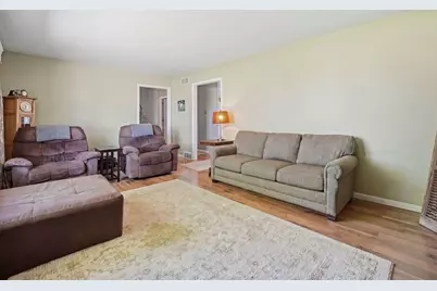 316 W Knights Road, Sandwich, IL 60548 - Photo 7