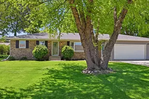316 W Knights Rd, Sandwich, IL 60548 - Photo 3