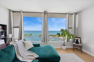 3200 N Lake Shore Dr, Chicago, IL 60657 - Photo 3
