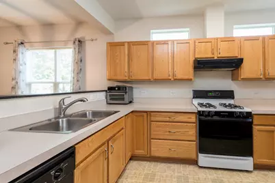 109 Hunter Court, Grayslake, IL 60030 - Photo 5
