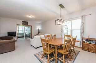 109 Hunter Ct, Grayslake, IL 60030 - Photo 9