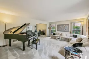 312 W Brampton Ln, Arlington Heights, IL 60004 - Photo 9