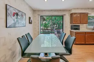 312 W Brampton Ln, Arlington Heights, IL 60004 - Photo 17