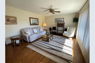 10228 S 80th Court, Palos Hills, IL 60465 - Photo 3