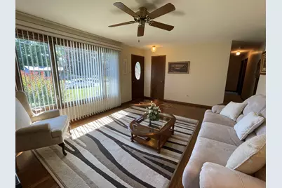 10228 S 80th Court, Palos Hills, IL 60465 - Photo 5