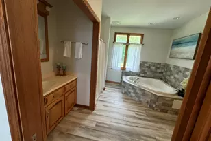 8726 E Goodfarm Rd, Gardner, IL 60424 - Photo 5