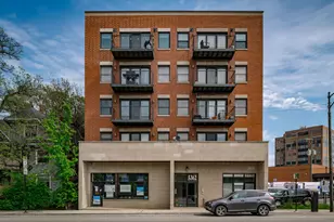 5362 W Lawrence Ave, Chicago, IL 60630 - Photo 1