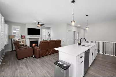 3098 Mary Leigh Drive, Bettendorf, IA 52722 - Photo 9