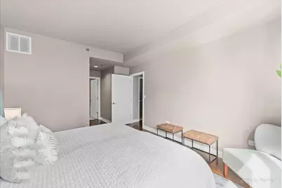 744 N Clark Street #705, Chicago, IL 60654 - Photo 17
