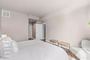 744 N Clark St, Chicago, IL 60654 - Photo 17