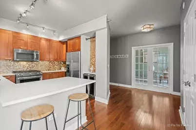 744 N Clark Street #705, Chicago, IL 60654 - Photo 5