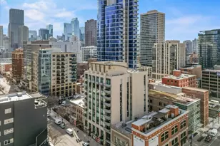 744 N Clark St, Chicago, IL 60654 - Photo 29