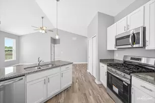 336 N Charles St, Cortland, IL 60112 - Photo 11