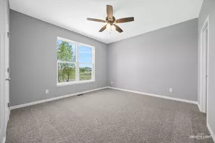 336 N Charles St, Cortland, IL 60112 - Photo 17