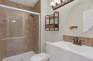 1145 N Thackeray Dr, Palatine, IL 60067 - Photo 11