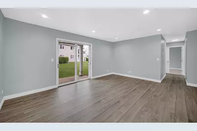 2136 Southwind Circle, Schaumburg, IL 60194 - Photo 3