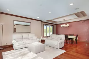 5605 S Kensington Ave, Countryside, IL 60525 - Photo 7