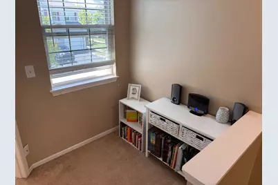 3142 Falling Waters Lane #3142, Lindenhurst, IL 60046 - Photo 15