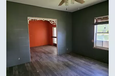 905 McClintock Avenue, Johnston City, IL 62951 - Photo 11