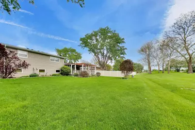 1976 Robert Street, Aurora, IL 60506 - Photo 43
