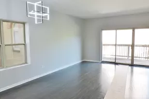 7037 S Oglesby Ave, Chicago, IL 60649 - Photo 5