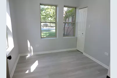 7037 S Oglesby Avenue, Chicago, IL 60649 - Photo 15