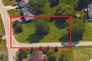 100 SW Doane Way, Poplar Grove, IL 61065 - Photo 1