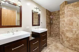 7410 W Lawrence Ave, Harwood Heights, IL 60706 - Photo 9