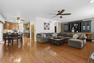 400 Willow Road, Lakemoor, IL 60051 - Photo 7