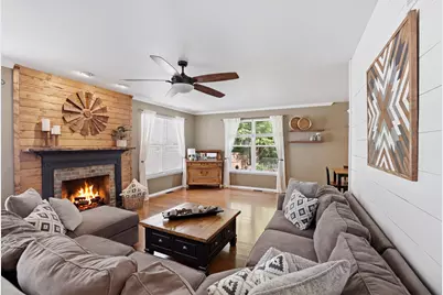 400 Willow Road, Lakemoor, IL 60051 - Photo 9